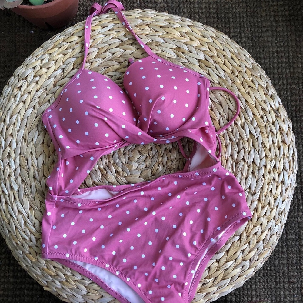 One piece bathing suit